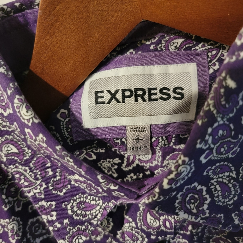 Small fitted long sleeved button down shirt purple paisley with plaid cuffs - Picture 6 of 6